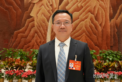 代表履責(zé)，兩會聲音｜中國樂凱黨委書記、董事長侯景濱履職盡責(zé)、建言獻(xiàn)策